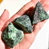 Ρουμπίνι με Ζωισίτη Ακατέργαστο